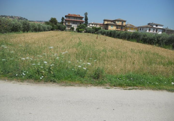 Helårsgrund i Spinetoli, Ascoli Piceno, Spinetoli - € 350.000 | Ref: ter573 - foto 1