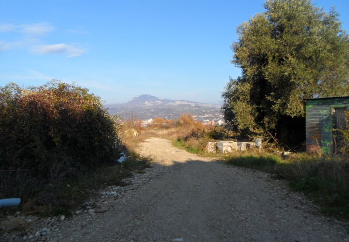 Helårsgrund i Folignano, Ascoli Piceno, Folignano - € 65.000 | Ref: ter555 - foto 1