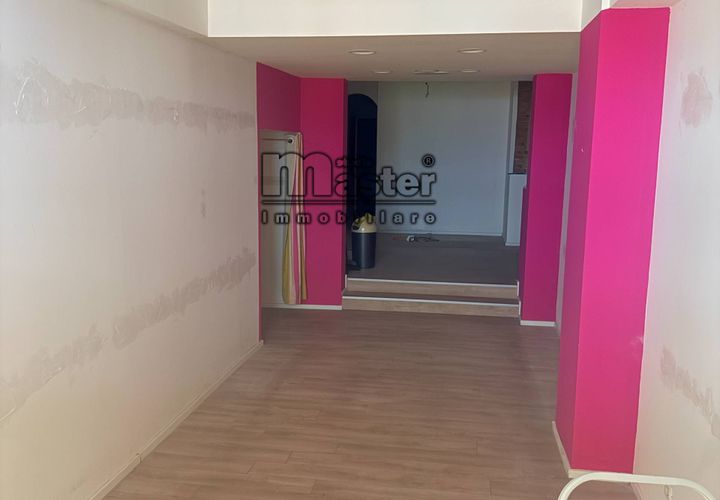 L'establiment comercial a Treviso, Treviso, Treviso - € 3.800/mes | Ref: N51A - foto 1