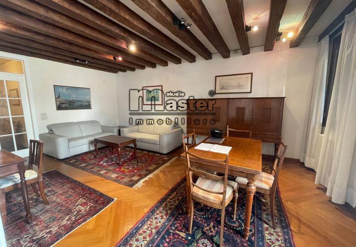 Apartament a Treviso, Treviso, Treviso - € 2.000/mes | Ref: at103 - foto 1