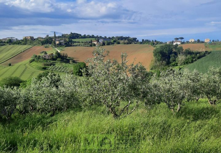 Helårsgrund i Montegranaro, Fermo, Montegranaro - € 150.000 | Ref: 114340 - foto 1