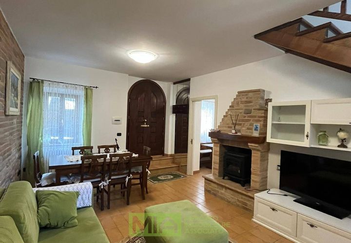 Villa a Monte Rinaldo, Fermo, Monte Rinaldo - € 115.000 | Ref: 114529 - foto 1