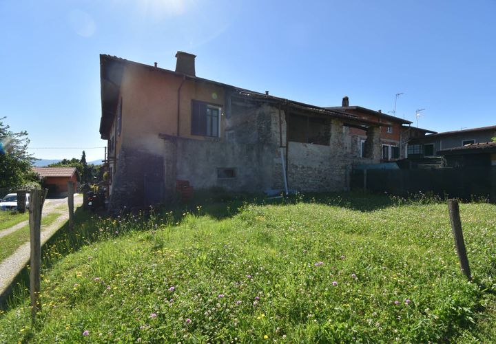 Villa i Laveno-Mombello, Varese, Laveno-Mombello - € 59.000 | Ref: 512-2024 - foto 1