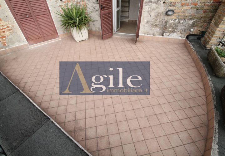 Villa a Ancarano, Teramo, Ancarano - € 70.000 | Ref: 2414 - foto 1