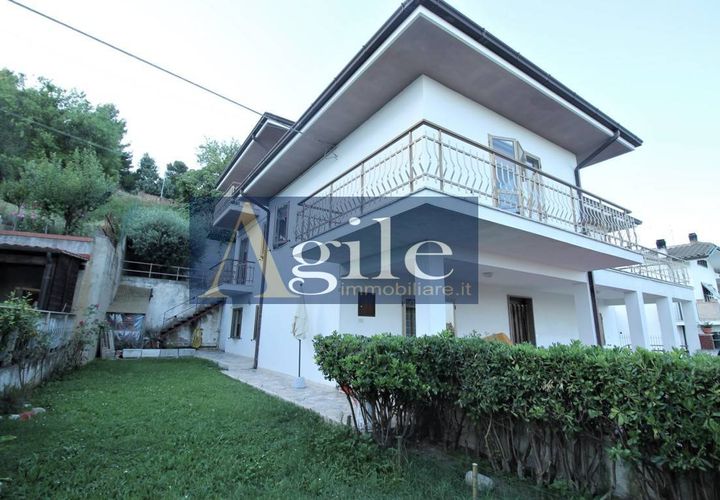 Villa a Ripatransone, Ascoli Piceno, Ripatransone - € 350.000 | Ref: 2646 - foto 1