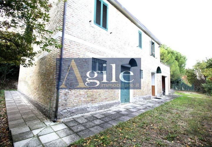 Villa a Offida, Ascoli Piceno, Offida - € 180.000 | Ref: 2709 - foto 1