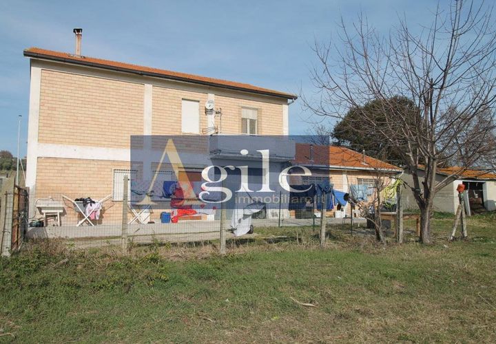 Villa i Spinetoli, Ascoli Piceno, Spinetoli - € 550.000 | Ref: 2743 - foto 1