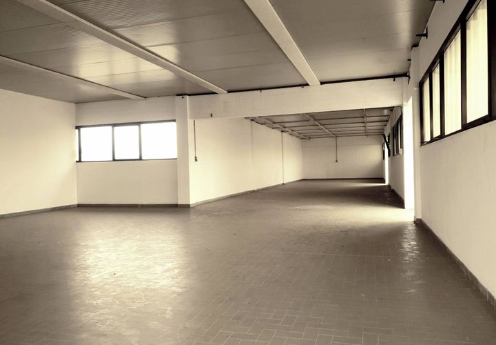 L'establiment comercial a Pontedera, Pisa, Pontedera - € 2.000/mes | Ref: 2019P258 - foto 1