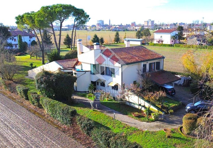 Villa a Latisana, Udine, Latisana - € 450.000 | Ref: 494 - foto 1