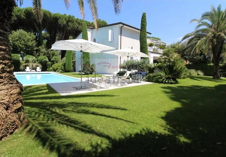 Villa i Forte dei Marmi, Lucca, Forte dei Marmi - € 12.000.000 | Ref: 1894 - foto 1