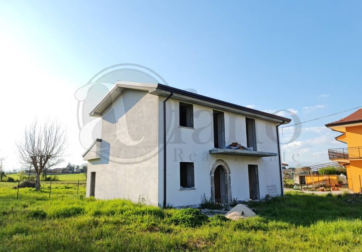 Landejendom i Ceprano, Frosinone, Ceprano - € 69.000 | Ref: 112 - foto 1