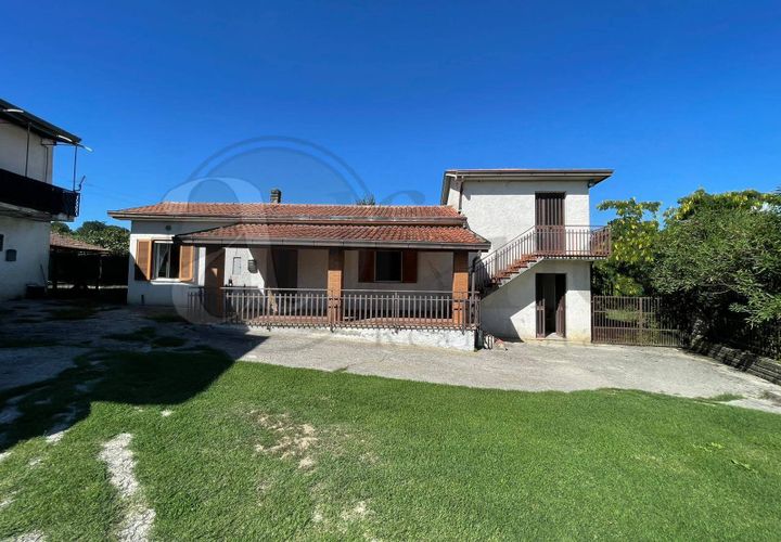 Villa a Colfelice, Frosinone, Colfelice - € 52.000 | Ref: AC99-149-1148 - foto 1
