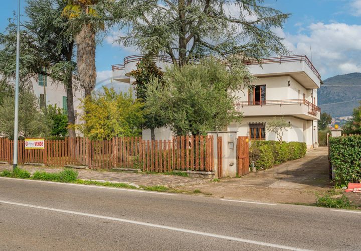 Villa a Roccasecca, Frosinone, Roccasecca - € 260.000 | Ref: AC99-149-1375 - foto 1