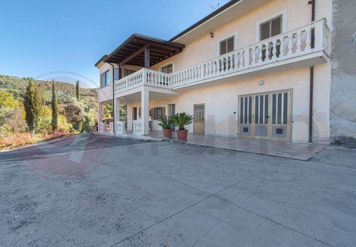 Villa a Arpino, Frosinone, Arpino - € 180.000 | Ref: AC99-149-1518 - foto 1