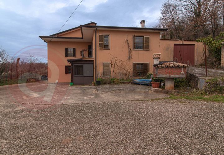 Villa i Veroli, Frosinone, Veroli - € 150.000 | Ref: AC99-149-1572 - foto 1