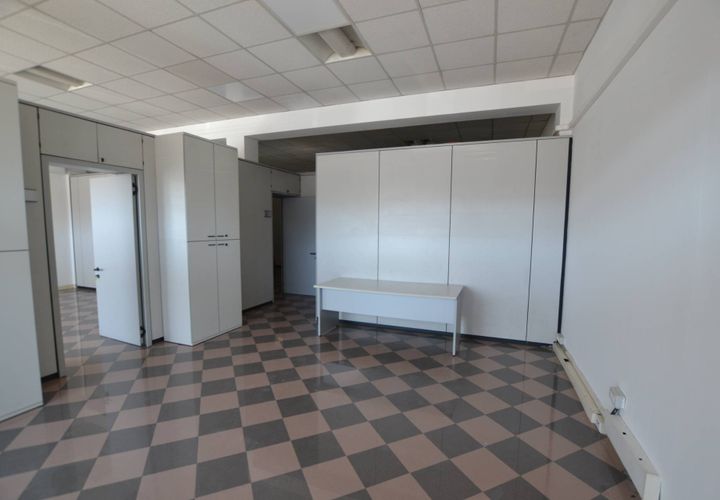L'establiment comercial a Limena, Padua, Limena - € 1.100/mes | Ref: 1355 - foto 1