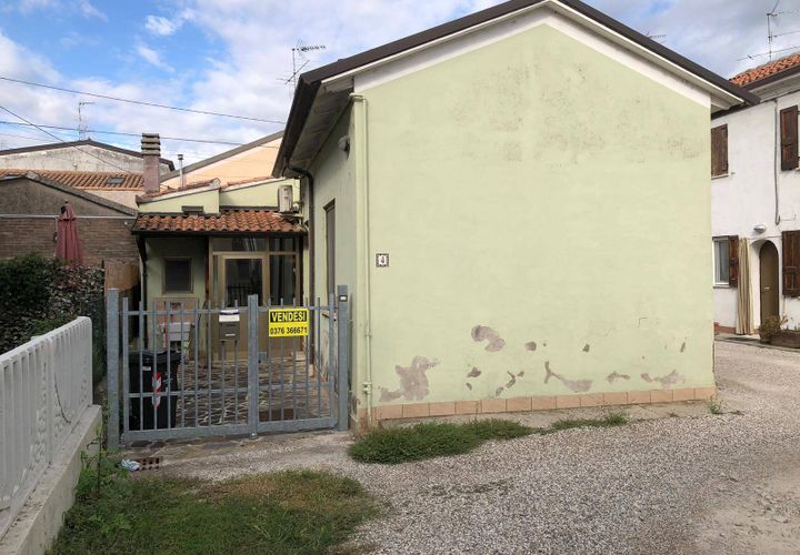 Villa a Mantua, Mantua, Mantua - € 78.000 | Ref: 780 - foto 1