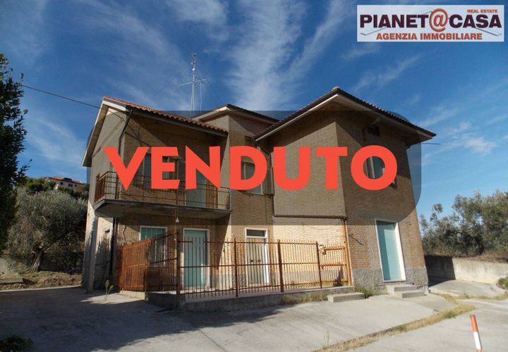 Villa a Offida, Ascoli Piceno, Offida - € 69.000 | Ref: VA2593 - foto 1