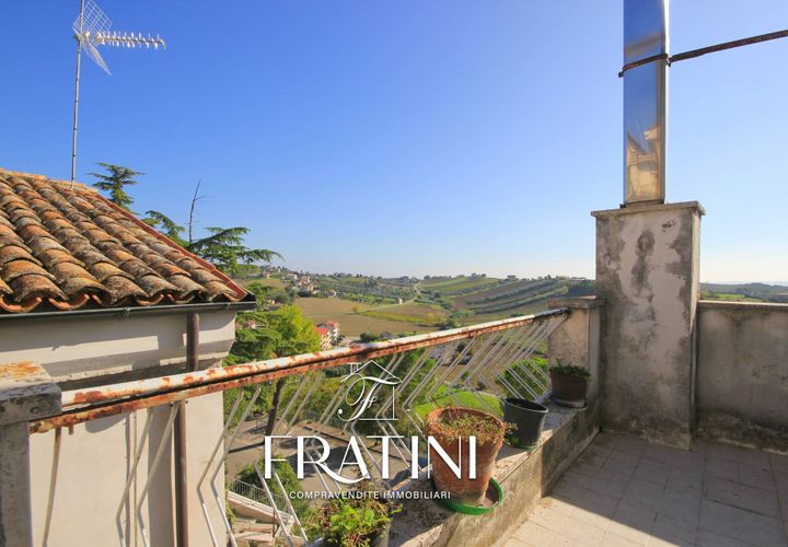 Villa a Ancarano, Teramo, Ancarano - € 65.000 | Ref: RD0121 - foto 1