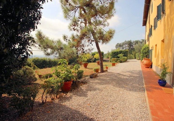 Villa a Montecatini Terme, Pistoia, Montecatini Terme - € 690.000 | Ref: 821 - foto 1