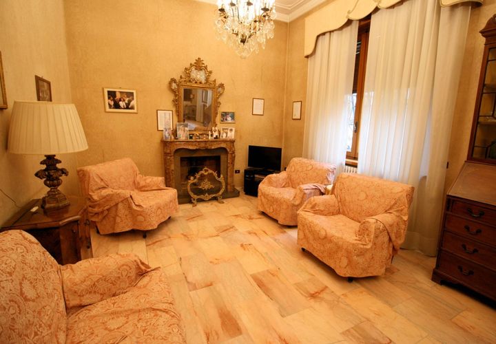 Villa a Montecatini Terme, Pistoia, Montecatini Terme - € 599.000 | Ref: 1119 - foto 1