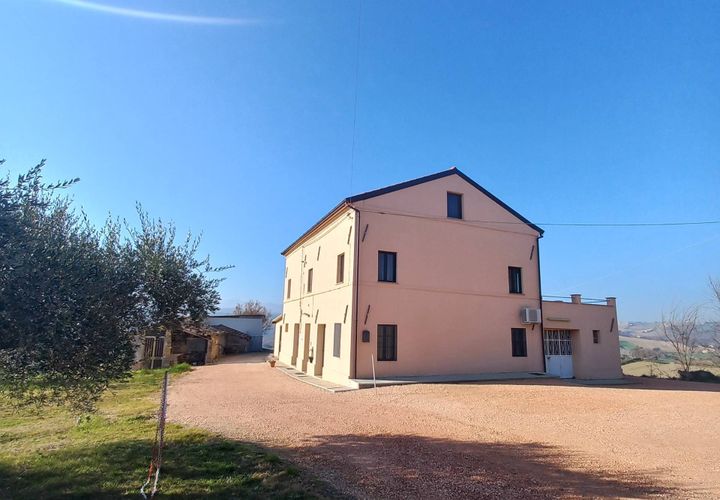 Villa a Montappone, Fermo, Montappone - € 420.000 | Ref: MG2240 - foto 1