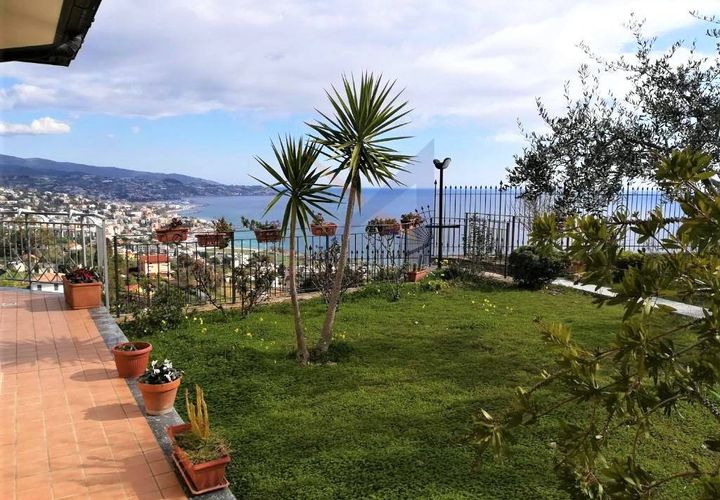Villa i Sanremo, Imperia, Sanremo - € 1.000.000 | Ref: 706 - foto 1