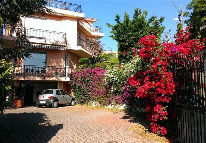 Villa i Sanremo, Imperia, Sanremo - € 600.000 | Ref: V2722B - foto 1
