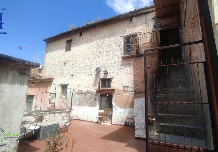 Landejendom i Maddaloni, Caserta, Maddaloni - € 80.000 | Ref: 52 - foto 1