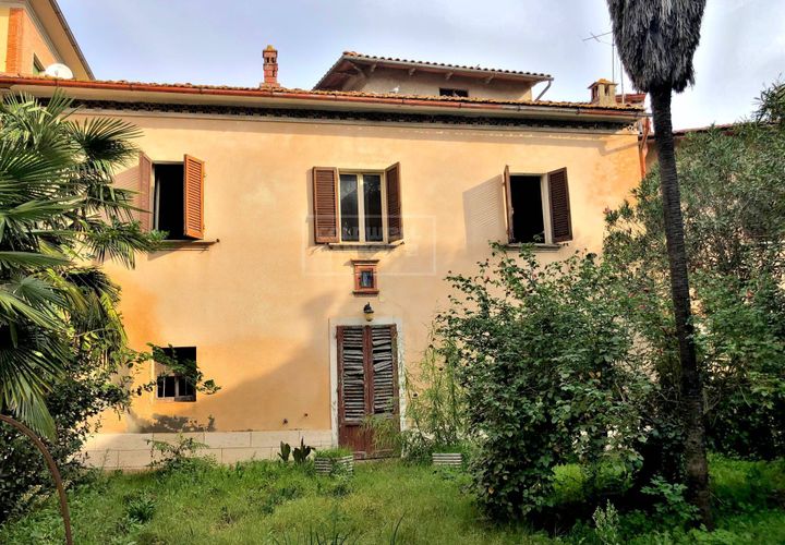Erhvervsejendom i Sinalunga, Siena, Sinalunga - € 99.000 | Ref: proprietà con giardino - foto 1