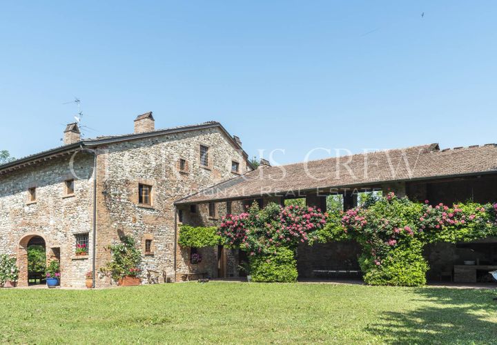 Villa a Gazzola, Piacenza, Gazzola - € 1.150.000 | Ref: 2745 - foto 1
