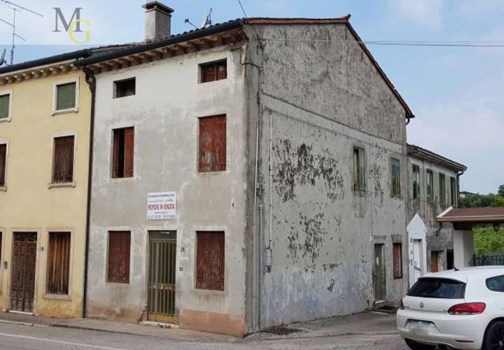 Villa i Ronca, Verona, Ronca - € 47.000 | Ref: 1082 - foto 1