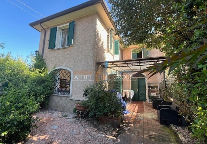 Byhus i Massa, Massa and Carrara, Massa - € 560.000 | Ref: 3382 - foto 1