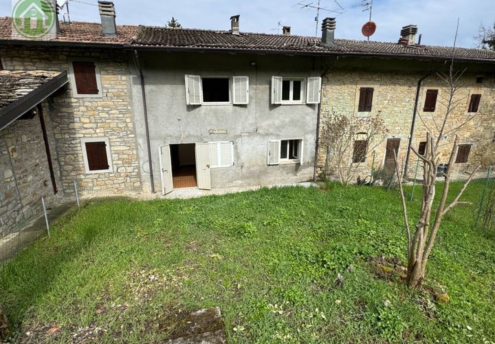 Villa i Polinago, Modena, Polinago - € 35.000 | Ref: 778 - foto 1