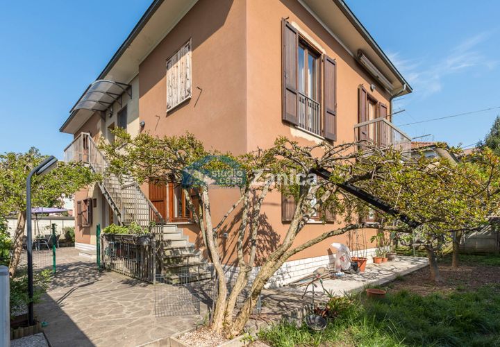 Villa a Bergamo, Bergamo, Bergamo - € 460.000 | Ref: C05 - foto 1