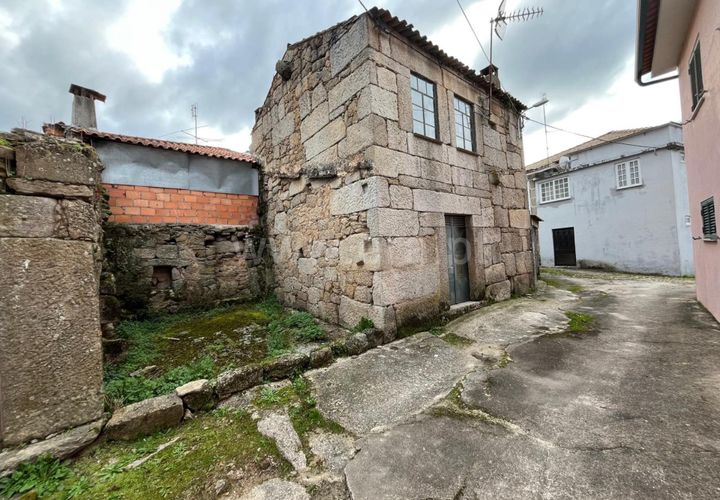 Villa a Gouveia, Guarda, Gouveia - € 32.000 | Ref: 382250044 - foto 1