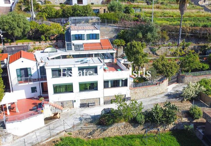 Villa i Ospedaletti, Imperia, Ospedaletti - € 1.300.000 | Ref: iv1083 - foto 1