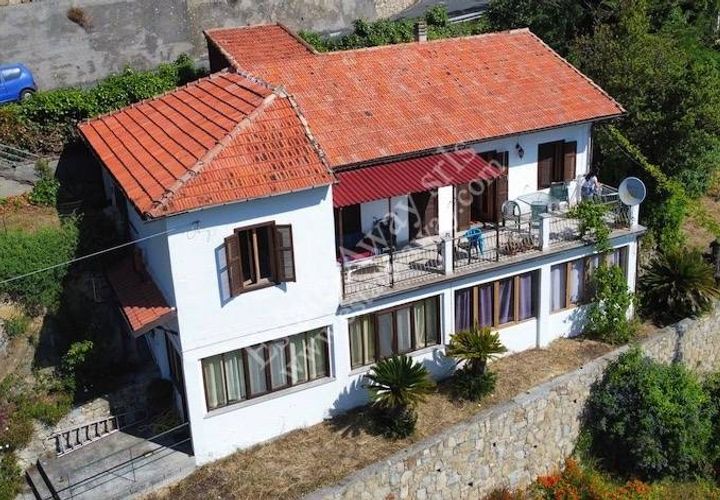 Villa a Vallebona, Imperia, Vallebona - € 430.000 | Ref: iv1185 - foto 1