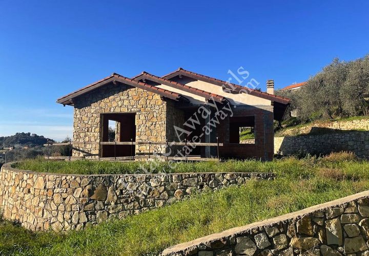 Villa i Bordighera, Imperia, Bordighera - € 350.000 | Ref: iv1207 - foto 1