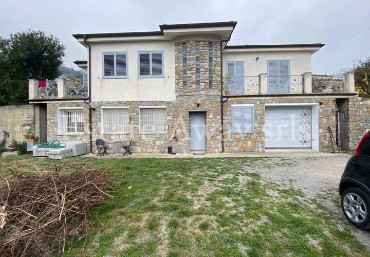 Villa a Ospedaletti, Imperia, Ospedaletti - € 500.000 | Ref: iv1302 - foto 1