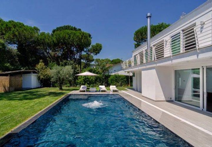 Villa a Massa, Massa and Carrara, Massa - € 30.000/mes | Ref: CBI129-1788-129891 - foto 1