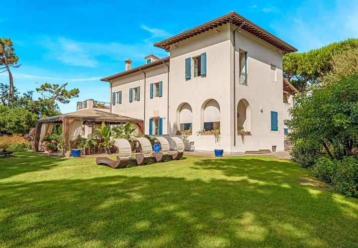 Villa i Massa, Massa and Carrara, Massa - € 8.500.000 | Ref: CBI129-1872-129931 - foto 1