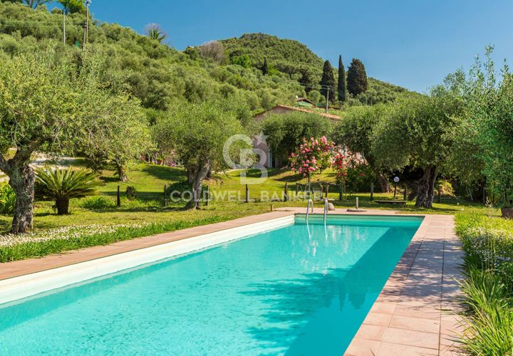 Villa a Massarosa, Lucca, Massarosa - € 1.200.000 | Ref: CBI129-1912-130083 - foto 1