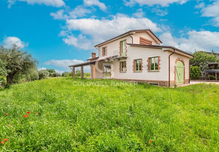 Villa a Pietrasanta, Lucca, Pietrasanta - € 990.000 | Ref: CBI129-1593-130100 - foto 1
