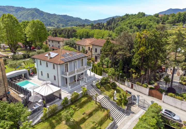Villa a Camaiore, Lucca, Camaiore - € 2.250.000 | Ref: CBI129-1593-130222 - foto 1