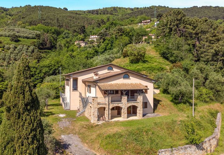 Villa i Pietrasanta, Lucca, Pietrasanta - € 2.000.000 | Ref: CBI129-2006-130259 - foto 1