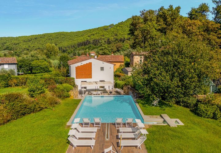 Villa a Lucca, Lucca, Lucca - € 1.350.000 | Ref: CBI129-1788-130275 - foto 1