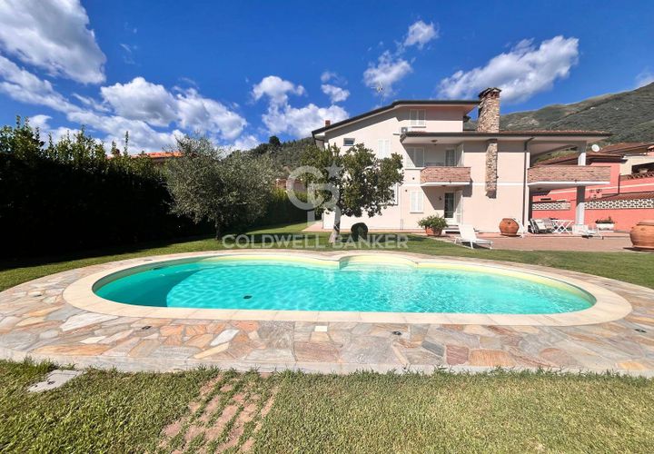 Villa a Camaiore, Lucca, Camaiore - € 840.000 | Ref: CBI129-2006-130318 - foto 1