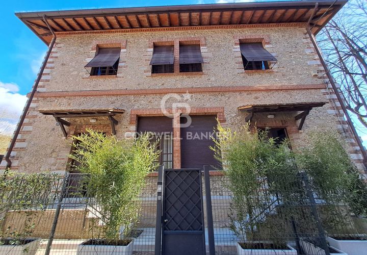 Villa i Pietrasanta, Lucca, Pietrasanta - € 1.500.000 | Ref: CBI129-2906-130451 - foto 1