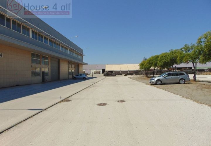 L'establiment comercial a Azambuja, Lisbon, Azambuja - € 2.000/mes | Ref: SÒL_1064 - foto 1